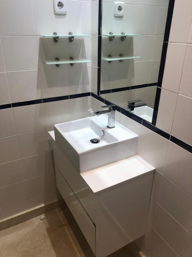 Estudio Con Parking Privado Apartment Мадрид Екстериор снимка