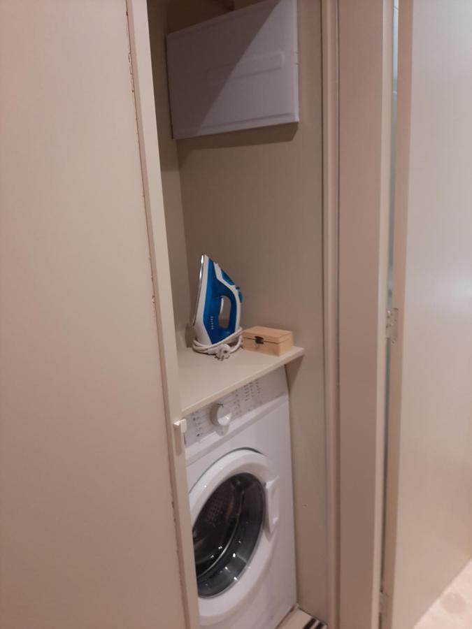 Estudio Con Parking Privado Apartment Мадрид Екстериор снимка